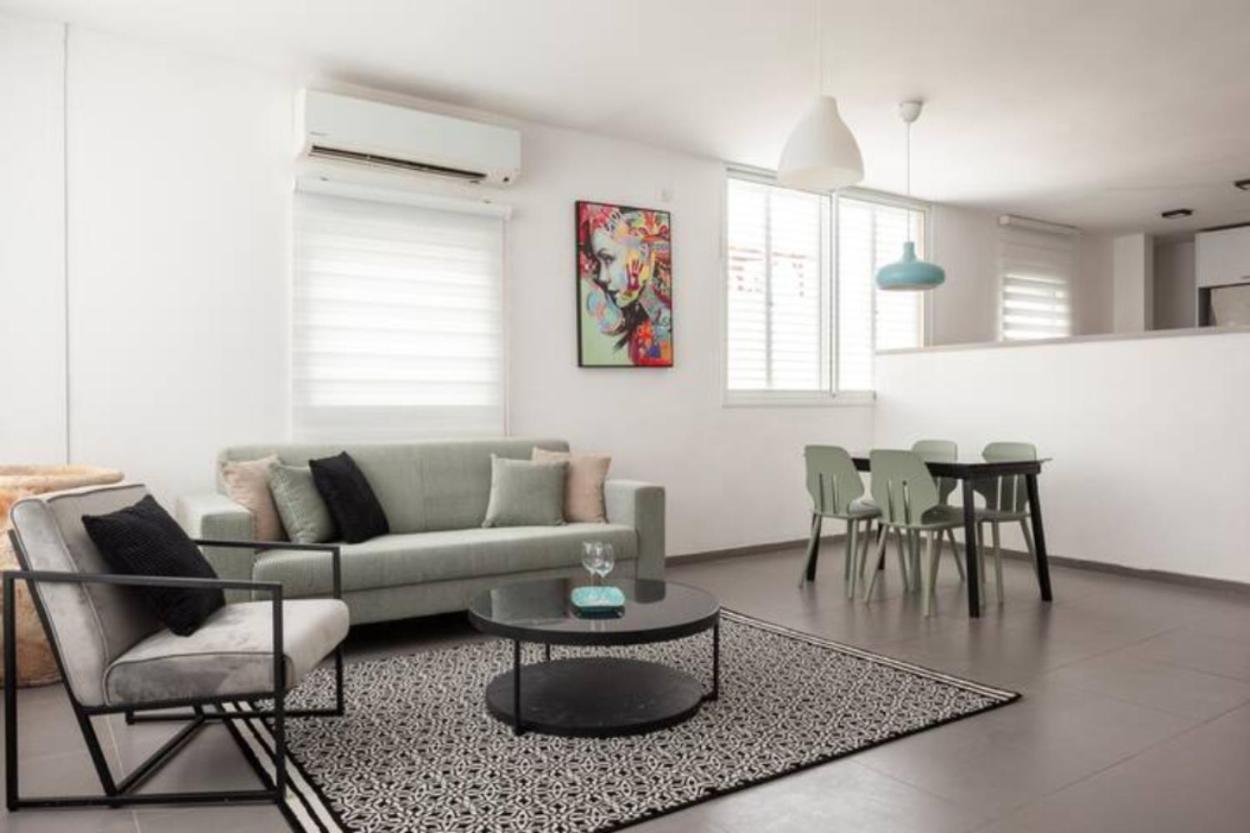 Oַ&O Group-Amazing Apt Bat-Yam 3 Min Walk To Beach Bat Yam Esterno foto