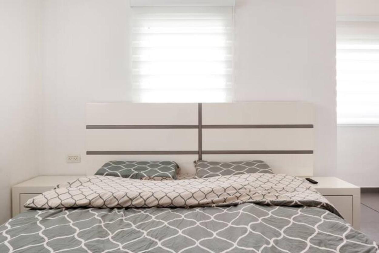Oַ&O Group-Amazing Apt Bat-Yam 3 Min Walk To Beach Bat Yam Esterno foto