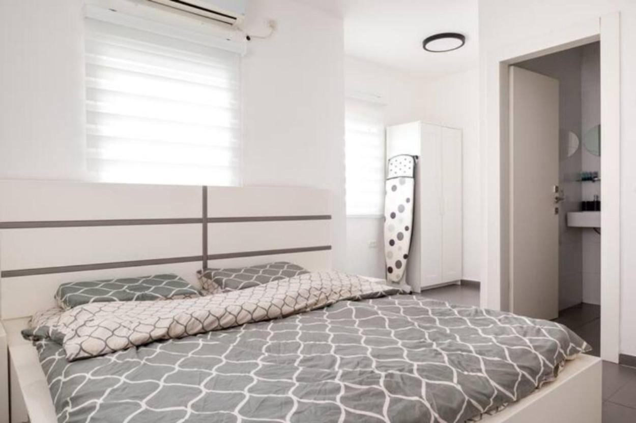 Oַ&O Group-Amazing Apt Bat-Yam 3 Min Walk To Beach Bat Yam Esterno foto