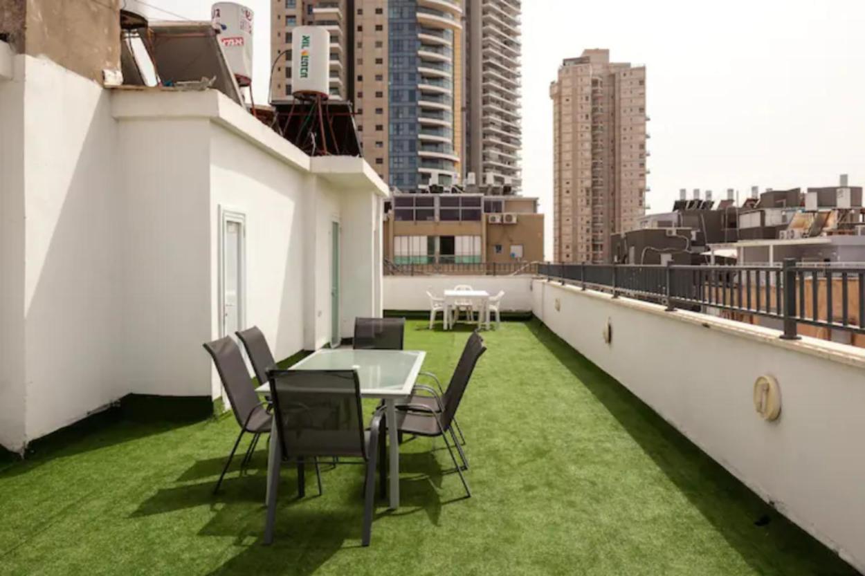 Oַ&O Group-Amazing Apt Bat-Yam 3 Min Walk To Beach Bat Yam Esterno foto